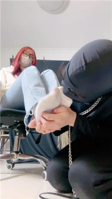 图片[13]_【雯雯】跑步后原味鞋袜脚狂舔/插嘴_HD绳艺资源