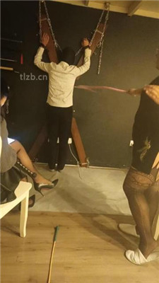 【晏青】艺术重度训练/骑马转胯/黑丝舔【下】_HD绳艺资源