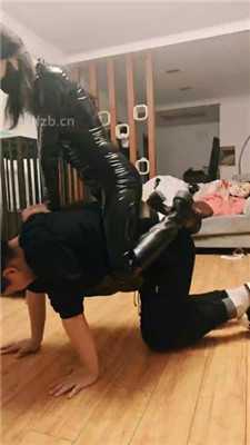 图片[18]_【诗琪】骨头口塞/长靴踩虐/训练腿绞【双视角版】_HD绳艺资源