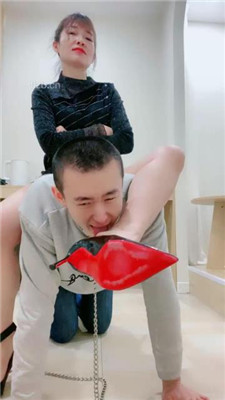 图片[8]_【缘彼大大】圣水口水洗脚水盛宴-脚趾夹狗舌_HD绳艺资源