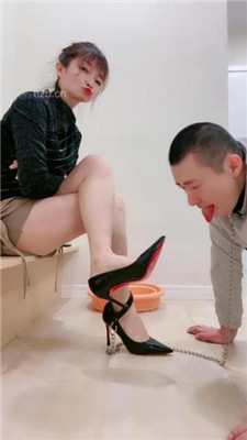 图片[11]_【缘彼大大】圣水口水洗脚水盛宴-脚趾夹狗舌_HD绳艺资源