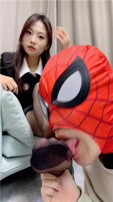 图片[18]_【大一诗诗】吐口水鞋上让狗舔/转胯/闻白袜黑丝_HD绳艺资源