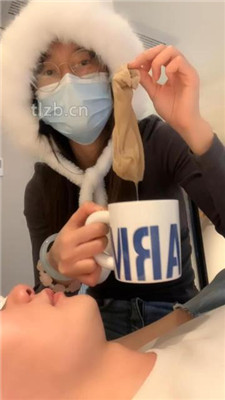 图片[19]_【超级咚咚】裸足全体重踩踏/圣水/恋足狂舔_HD绳艺资源