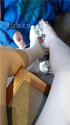 图片[8]_【爱可呀】母畜-舔脏鞋底臭白袜/全体重踩_HD绳艺资源