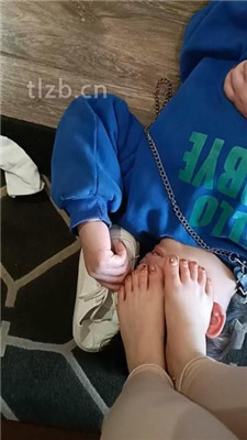 图片[12]_【爱可呀】母畜-舔脏鞋底臭白袜/全体重踩_HD绳艺资源