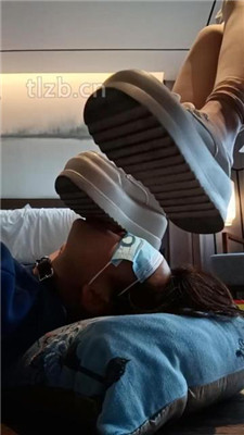 图片[17]_【爱可呀】母畜-舔脏鞋底臭白袜/全体重踩_HD绳艺资源