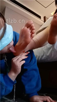 图片[20]_【爱可呀】母畜-舔脏鞋底臭白袜/全体重踩_HD绳艺资源