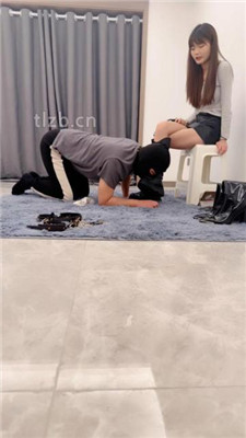 图片[2]_【玥希希】长靴踩踏/舔脏鞋裸足/脚踩喂食_HD绳艺资源