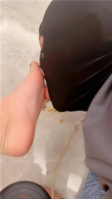 图片[8]_【玥希希】长靴踩踏/舔脏鞋裸足/脚踩喂食_HD绳艺资源