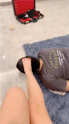 图片[17]_【玥希希】长靴踩踏/舔脏鞋裸足/脚踩喂食_HD绳艺资源