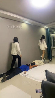 图片[3]_【精神小妹】7绳艺导师调双奴-轮流全体重跳踩【双视角版】_HD绳艺资源