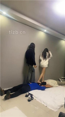 图片[6]_【精神小妹】7绳艺导师调双奴-轮流全体重跳踩【双视角版】_HD绳艺资源