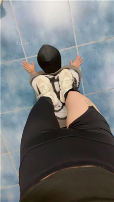 图片[3]_【骨精精】运动鞋白袜踩踏喂食/气味辱_HD绳艺资源