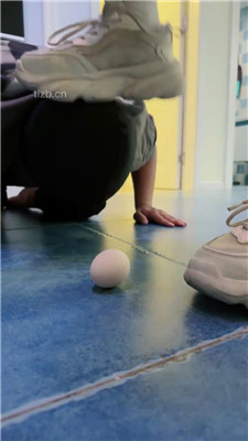 图片[5]_【骨精精】运动鞋白袜踩踏喂食/气味辱_HD绳艺资源