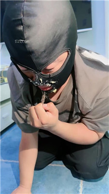 图片[9]_【骨精精】运动鞋白袜踩踏喂食/气味辱_HD绳艺资源