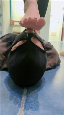 图片[14]_【骨精精】运动鞋白袜踩踏喂食/气味辱_HD绳艺资源