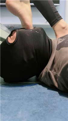 图片[15]_【骨精精】运动鞋白袜踩踏喂食/气味辱_HD绳艺资源