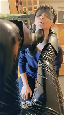 图片[2]_【诗琪】长靴踩虐/掐乳/坐脸窒息_HD绳艺资源