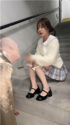 【狗哥】洛丽塔S-楼梯间白丝皮鞋遛狗_HD绳艺资源