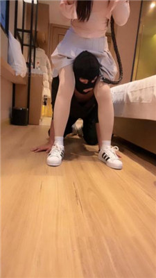 图片[7]_【喵主】骑马转胯/贝壳头白袜踩虐/磕头/清理脏鞋底/吃白袜_HD绳艺资源