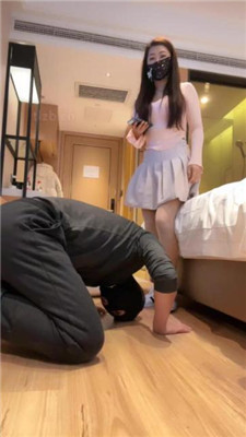 图片[19]_【喵主】骑马转胯/贝壳头白袜踩虐/磕头/清理脏鞋底/吃白袜_HD绳艺资源