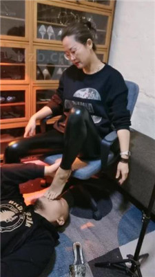 图片[2]_【绳艺导师菲主】掐乳/妻主臭脚狠虐绿帽_HD绳艺资源