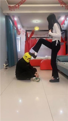 【精神小妹】跆拳道妹妹真人靶训练【续集】_HD绳艺资源