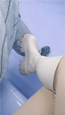 图片[2]_【乐爷】地铁上长靴戏耍路人_HD绳艺资源