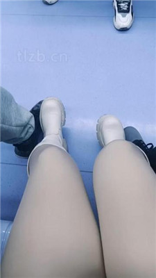 图片[3]_【乐爷】地铁上长靴戏耍路人_HD绳艺资源