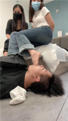 图片[11]_【草莓奶昔】双S牛仔胯下羞辱/连环耳光踩踏深喉【双视角版】_HD绳艺资源