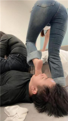 图片[17]_【草莓奶昔】双S牛仔胯下羞辱/连环耳光踩踏深喉【双视角版】_HD绳艺资源