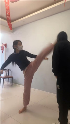 图片[16]_【精神小妹】跆拳道妹妹真人靶训练_HD绳艺资源