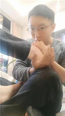 图片[6]_【青岛大混子】品尝恶毒继母的臭脚丫_HD绳艺资源