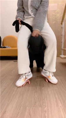 图片[4]_【可可公主】运动鞋踩踏/骑马转胯/训练/狂吸臭白袜_HD绳艺资源