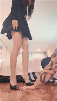 图片[9]_【静静香】跪舔原味长靴肉丝/踩踏/人肉坐垫【上】_HD绳艺资源