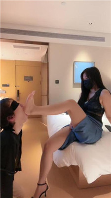 图片[12]_【小x大王】高跟凉鞋踩狗/训练/掐脖窒息/脚插嘴_HD绳艺资源