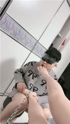 【贵妃绳艺导师】家奴裸足恋足舔_HD绳艺资源