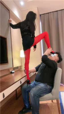 图片[11]_【爱丽丝】黑丝网袜御姐-当脚垫/口吐喂食/高跟踩踏_HD绳艺资源