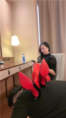 图片[13]_【爱丽丝】黑丝网袜御姐-当脚垫/口吐喂食/高跟踩踏_HD绳艺资源