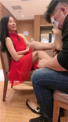 【爱丽丝】强迫相亲男做狗-肉丝美腿诱惑_HD绳艺资源