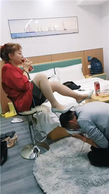 图片[8]_【乐爷】高跟肉丝踩狗/强迫喂食/人肉脚垫/脚插嘴_HD绳艺资源