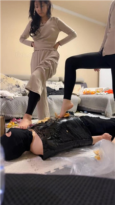 图片[5]_【精神小妹】双S-胶带全包木乃伊狗-踩踏喂食【完整版】_HD绳艺资源