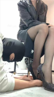 图片[2]_【小麦】高跟踩狗爪/揪耳朵/虐乳/黑丝脚插嘴/强迫喂食_HD绳艺资源