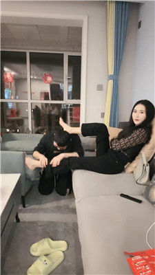 【尤金女皇】模特S-骑狗背暴打三只下贱绳艺学员_HD绳艺资源