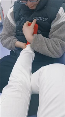 图片[9]_【乐爷】地铁上小白鞋棉袜玩狗_HD绳艺资源