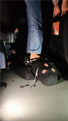 图片[3]_【樱樱】空姐S电影院羞辱玩虐脚下奴【四】_HD绳艺资源