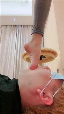 图片[8]_【美娜格格】轻度语言羞辱-15天泛黄白袜-舔裸足吃白袜_HD绳艺资源