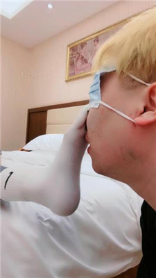 图片[11]_【美娜格格】轻度语言羞辱-15天泛黄白袜-舔裸足吃白袜_HD绳艺资源