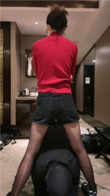 图片[7]_【jenn】踩踏狗爪/耳光/转胯/黑丝脚狂舔_HD绳艺资源