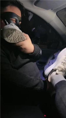 【爱丽丝】车内超臭运动鞋白袜气味辱_HD绳艺资源